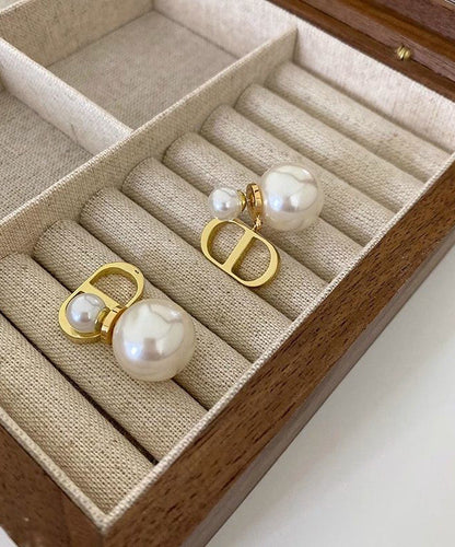 Original Design White Copper Alloy Pearl Graphic Stud Earrings