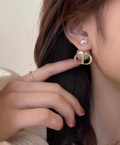 Original Design White Copper Alloy Pearl Graphic Stud Earrings