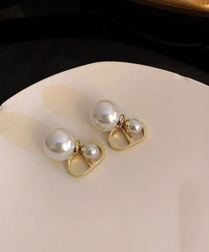 Original Design White Copper Alloy Pearl Graphic Stud Earrings