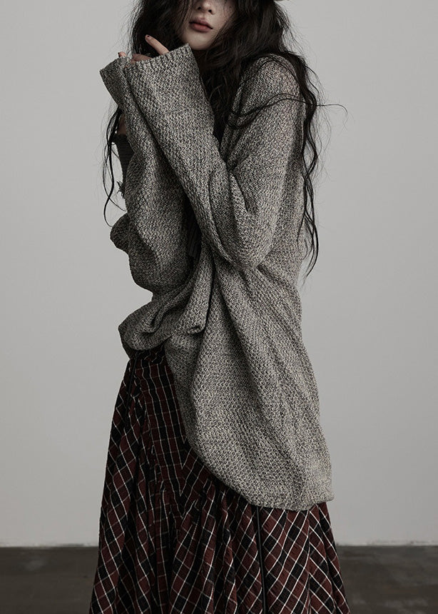 Suéter de punto gris claro con cuello grande irregular de invierno de diseño original