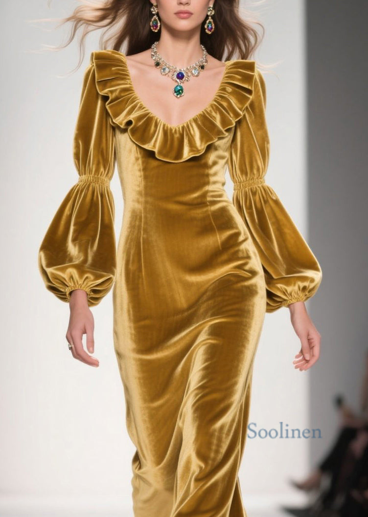 Vestido largo de terciopelo con patchwork y volantes amarillos de diseño original para primavera.