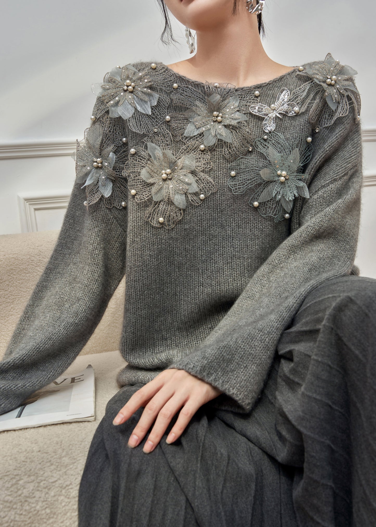 Original Grey O Neck Floral Pearl Knit Cardigan Winter