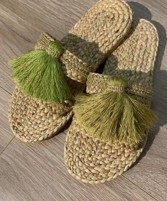 Original handgefertigte, bequeme, atmungsaktive Strand-Sandalen mit grüner Quaste
