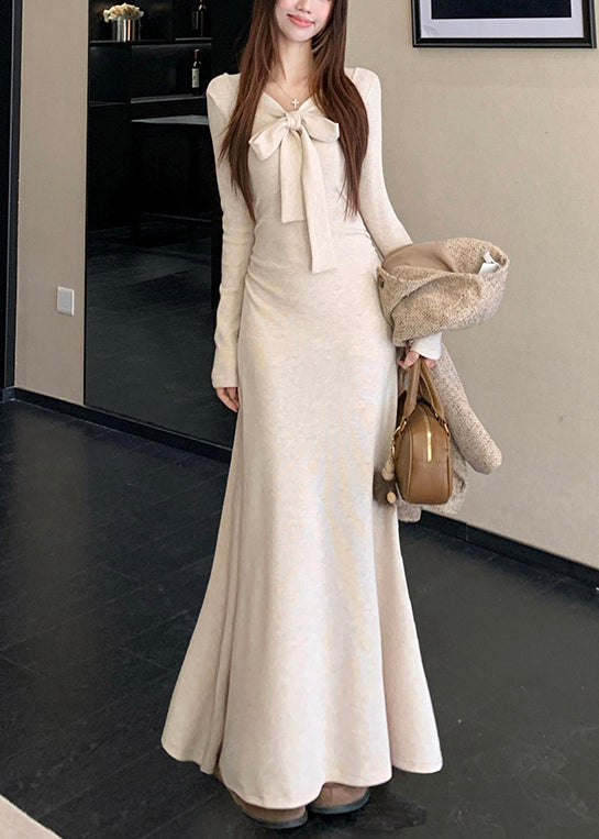 Original Haferflockenfarbener Cape-Mantel und Kleid aus Baumwolle, zweiteiliges Set für den Frühling