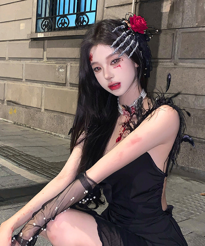 Horquilla para el pelo izquierda con forma de mano de esqueleto de rosa roja de gran tamaño