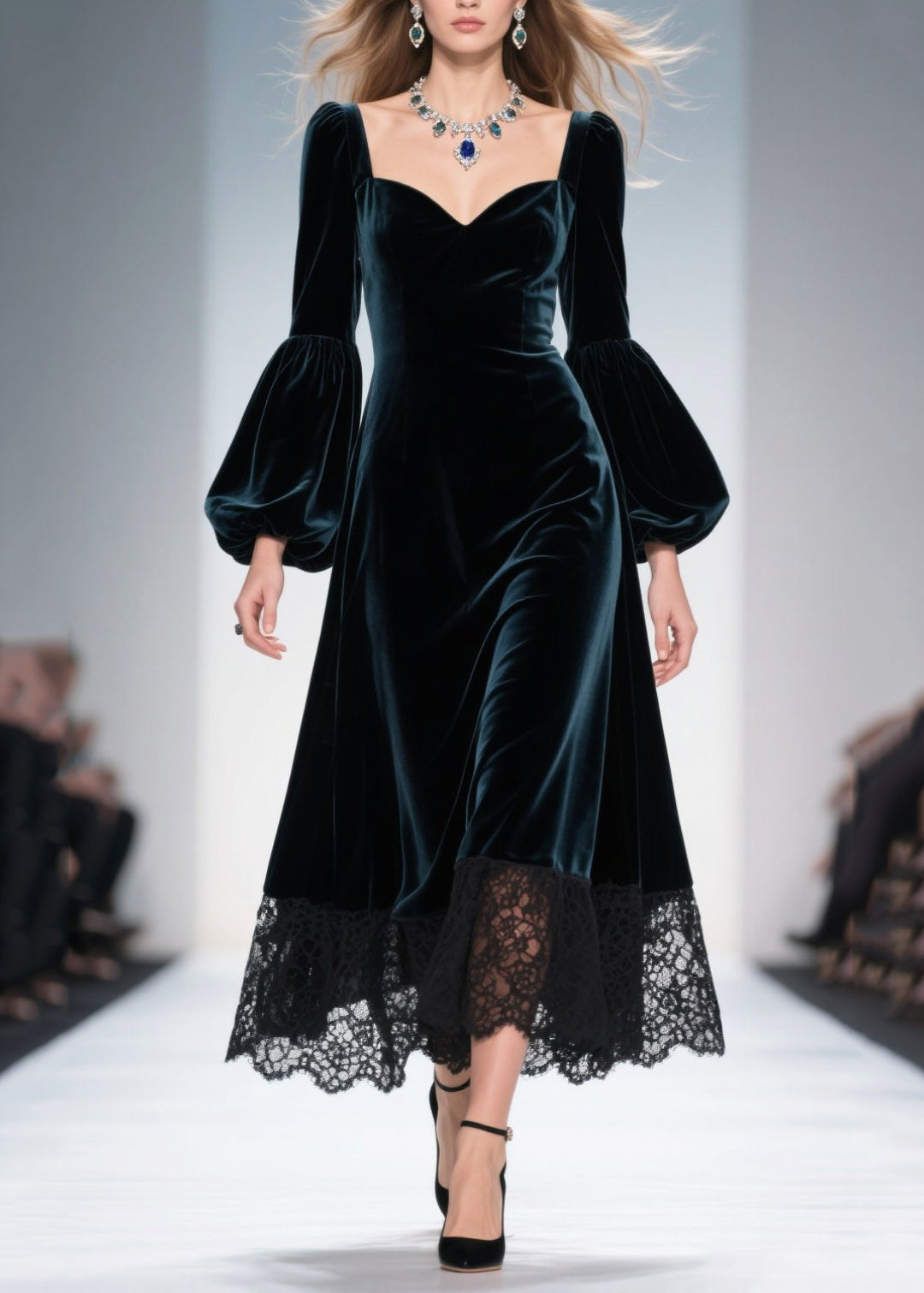 Vestidos de noche de terciopelo de seda con encaje y patchwork azul pavo real y mangas farol