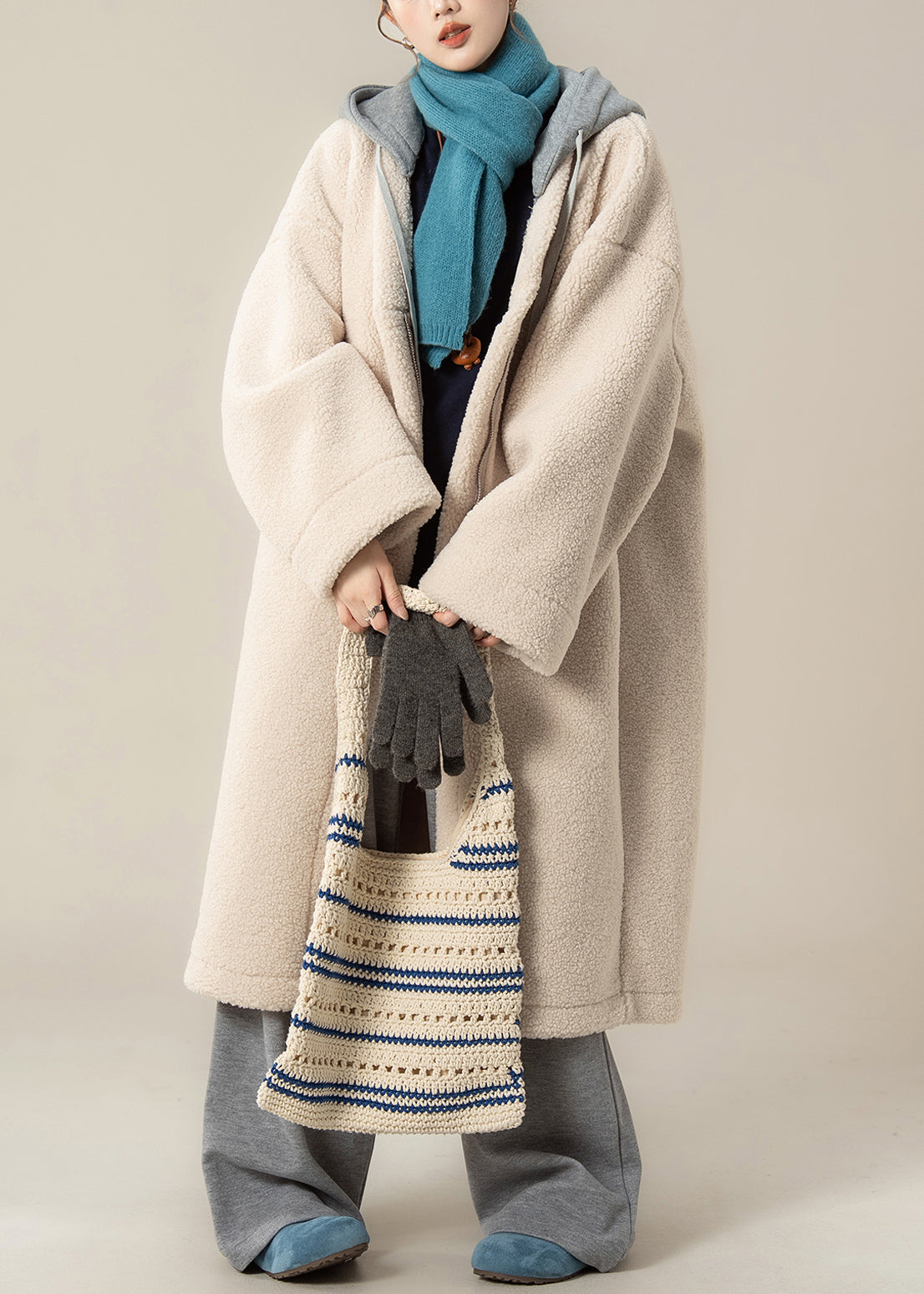 Wintermantel in Übergröße, aprikosenfarben, mit Kapuze, Reißverschluss und Patchwork-Design, Teddyfell-Kunstpelz