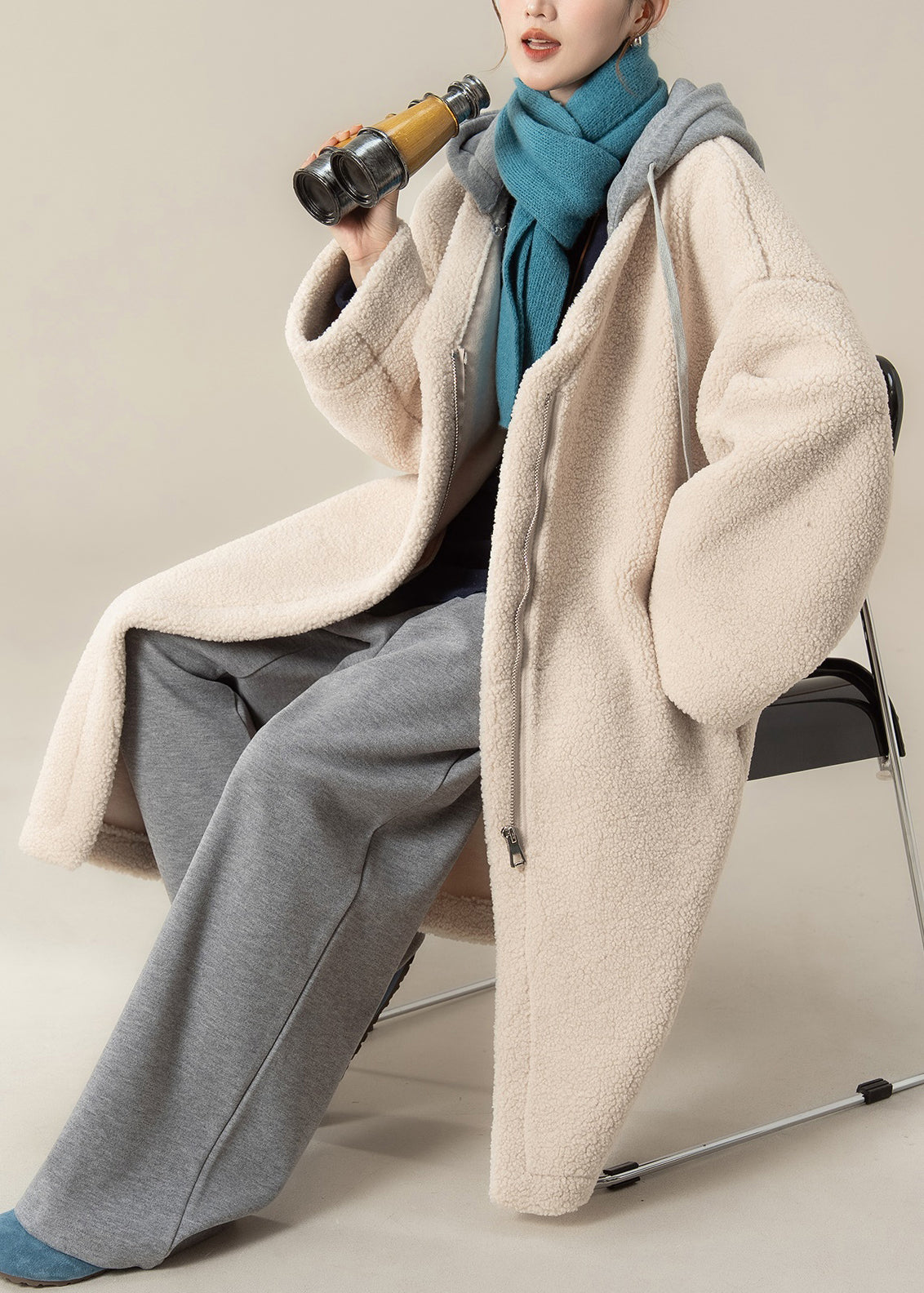 Wintermantel in Übergröße, aprikosenfarben, mit Kapuze, Reißverschluss und Patchwork-Design, Teddyfell-Kunstpelz