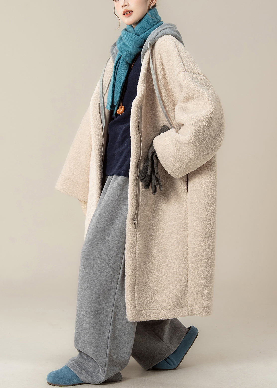 Wintermantel in Übergröße, aprikosenfarben, mit Kapuze, Reißverschluss und Patchwork-Design, Teddyfell-Kunstpelz