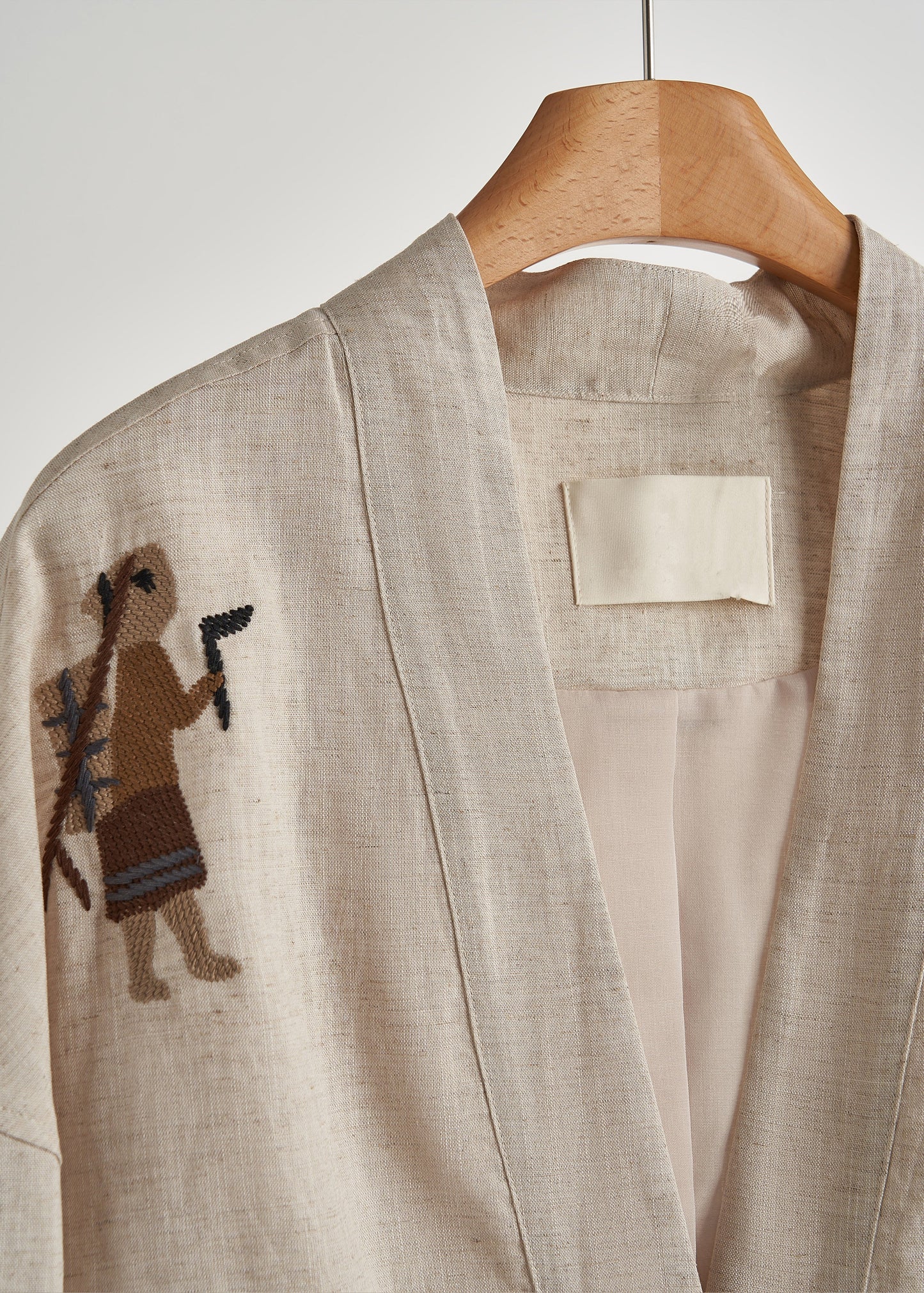 Abrigo de lino extragrande con bordado beige de talla grande para primavera