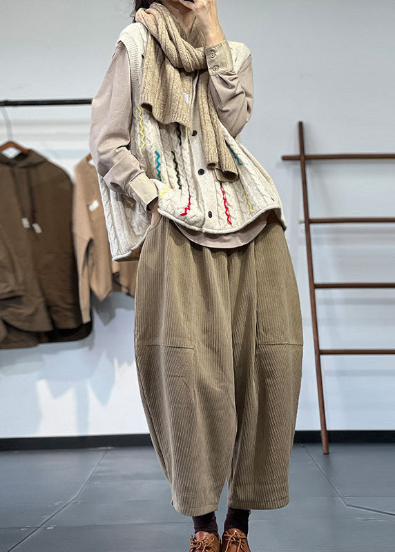 Plus Size Beige bestickte Knopf dicke Wollstrickwesten Winter