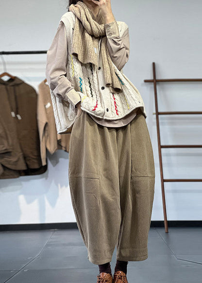 Plus Size Beige bestickte Knopf dicke Wollstrickwesten Winter