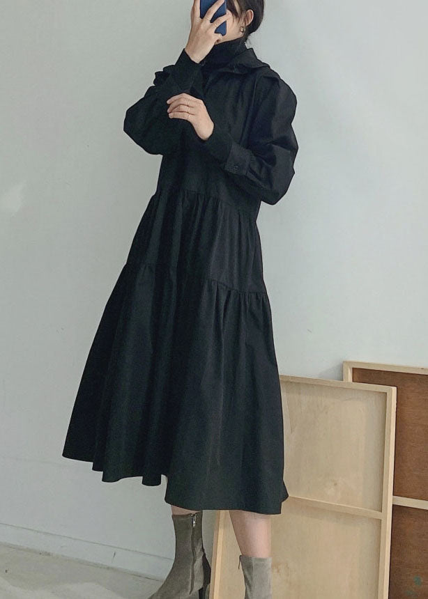 Plus Size Schwarzes Rüschenkleid aus zerknitterter Baumwolle