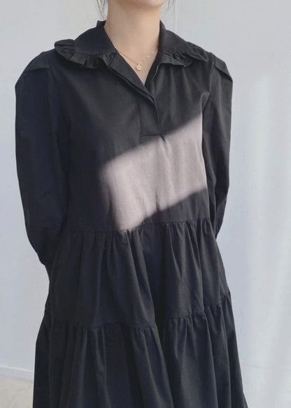 Plus Size Schwarzes Rüschenkleid aus zerknitterter Baumwolle