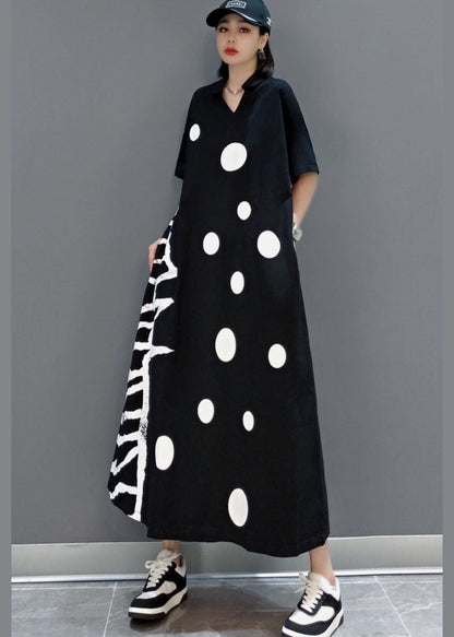 Plus Size Schwarzer A-Linien-Rock mit V-Ausschnitt und Punkten, halbe Ärmel