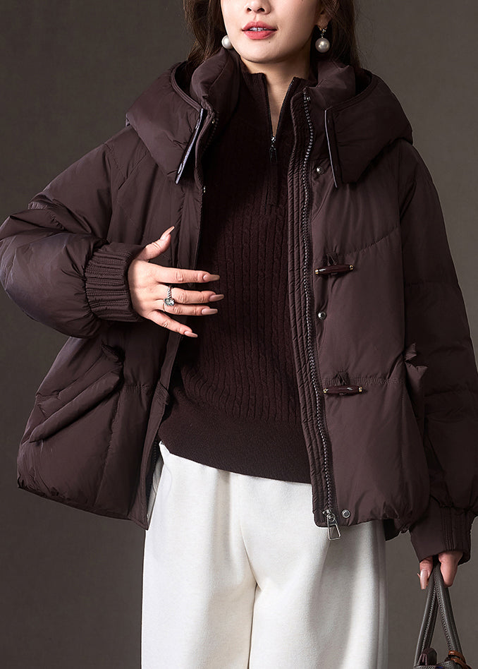 Brauner Daunenmantel mit Kapuze, Reißverschlusstaschen und Patchwork-Design in Übergröße für den Winter