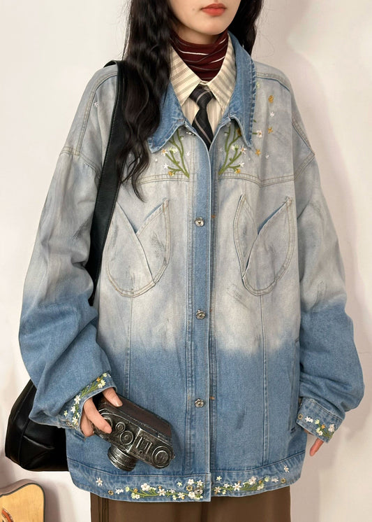 Abrigos de mezclilla con bolsillos bordados y degradados de color de talla grande para primavera