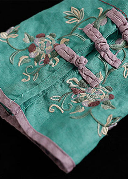 Plus Size Grüne bestickte Knopfoberteile mit halben Ärmeln