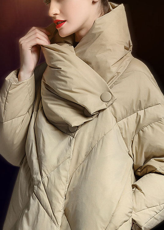 Wintermantel mit Peter-Pan-Kragen und Knopfleiste in Khaki in Übergröße