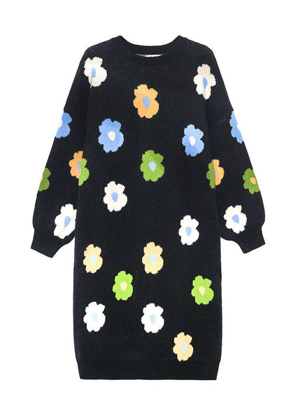 Plus Size Naturschwarzes dickes Strickkleid mit Blumenmuster für den Winter
