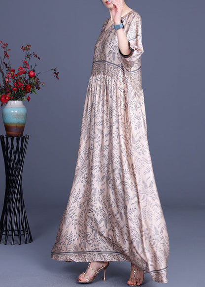 Plus Size Rosa Seiden-Maxikleid mit V-Ausschnitt und halben Ärmeln