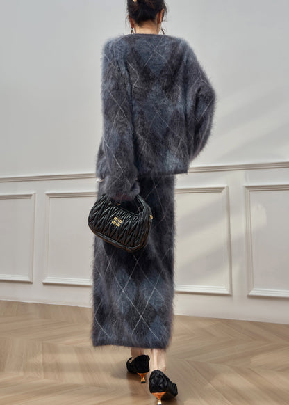 Zweiteiliges Set aus karierten Pullovern und Röcken in Übergrößen von Ma Hai Mao für den Winter