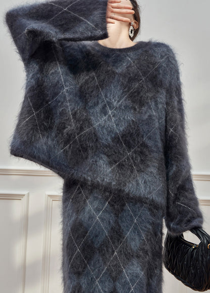 Zweiteiliges Set aus karierten Pullovern und Röcken in Übergrößen von Ma Hai Mao für den Winter