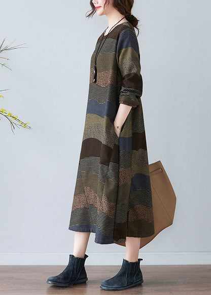 Plus Size Damen Schokoladenbraunes Kleid mit Rundhalsausschnitt und Print