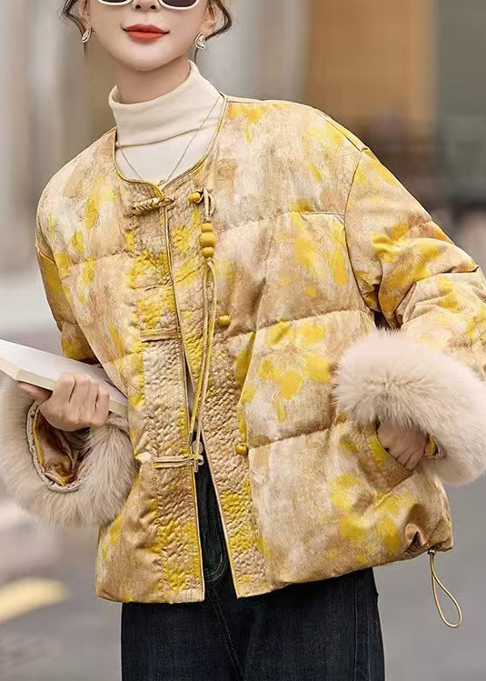 Chaqueta de plumón de pato con parches de piel y botones orientales de color amarillo de talla grande para invierno