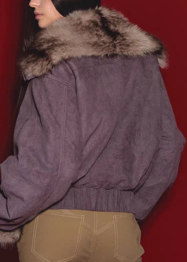 Winterparka mit lila Pelzkragen, Patchwork-Design, Reißverschluss und dicker Passform