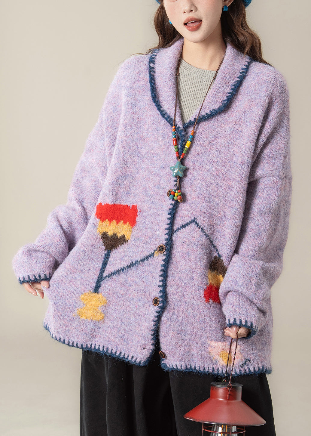 Lila Jacquard-Strickmäntel mit Knöpfen und Peter-Pan-Kragen