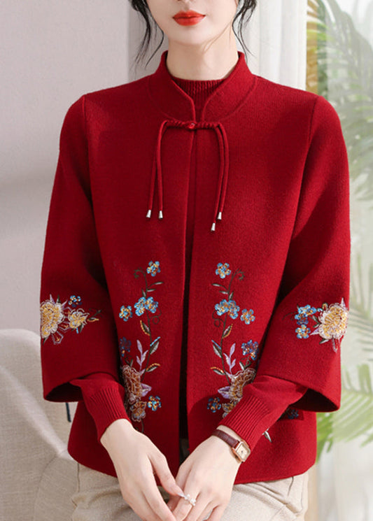 Zweiteiliges Set aus roter, bestickter Strickjacke und Pullover aus Baumwollstrick – Frühling