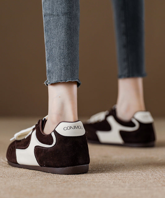 Zapatos planos de ante con plataforma y cordones rojos a la moda