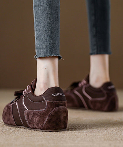 Rote Schnürschuhe mit Wildleder-Plateau-Einsätzen – Neue Schuhe für flache Füße