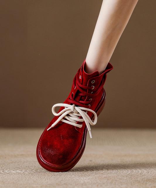 Rote Schnürstiefel aus Wildleder von Splicing Boutique