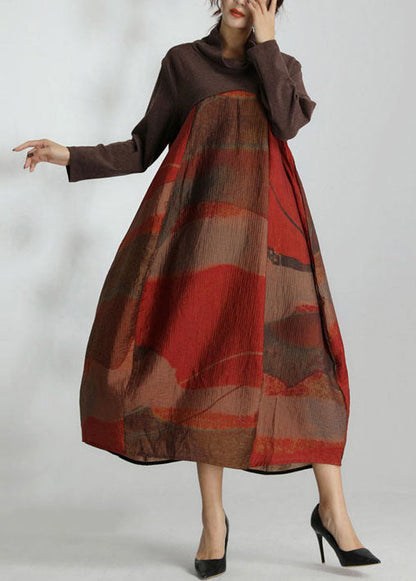 Rote Printtaschen Feine Seidenkleider Frühling