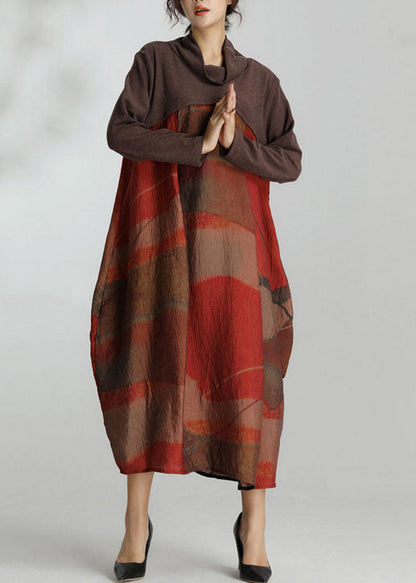 Rote Printtaschen Feine Seidenkleider Frühling