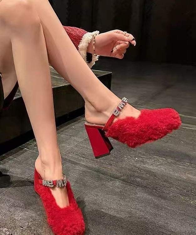 Zapatillas rojas gruesas 2025 con empalme de piel afelpada y circonitas