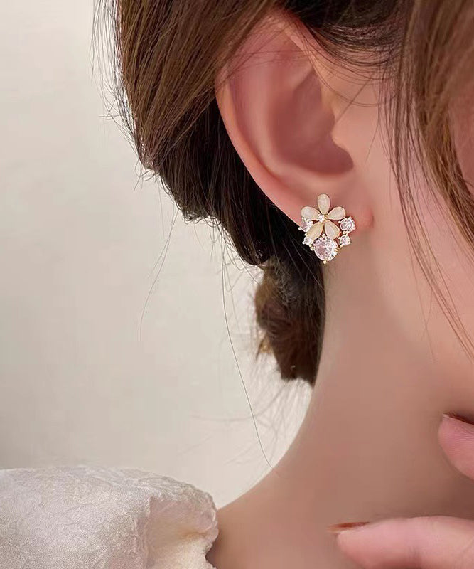 Pendientes de botón con diseño floral de circonita y piedra de ojo de gato en plata de ley beige dorada