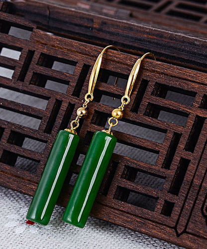 Pendientes colgantes de jade verde regular con incrustaciones de oro de 18 quilates