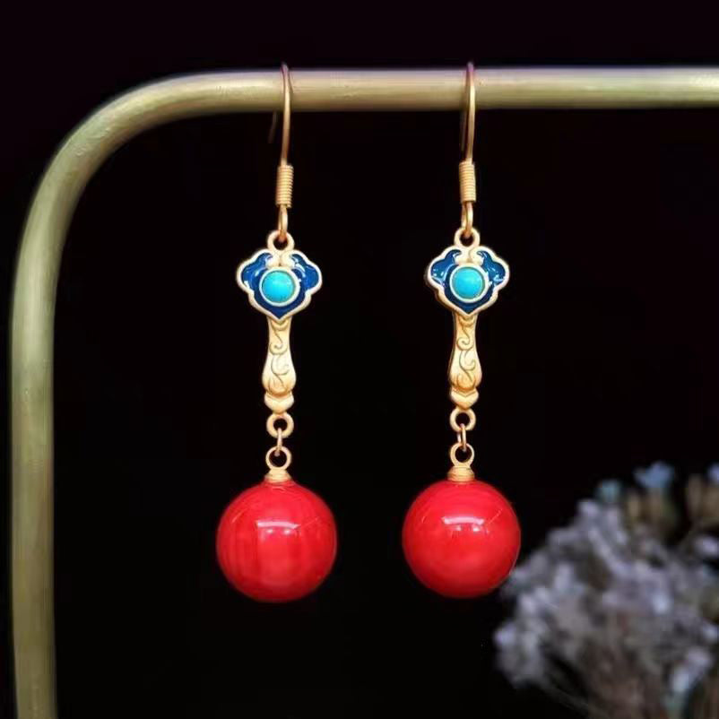Pendientes colgantes de piedra preciosa roja regular y piedra preciosa turquesa
