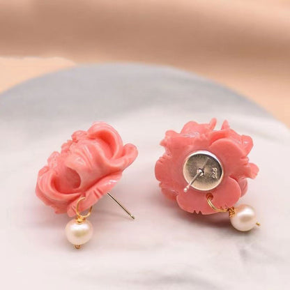 Pendientes de botón florales con perla roja de plata esterlina regular