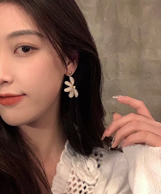 Retro Beige Asymmetricar Floral Alloy Pearl Resin Drop Earrings