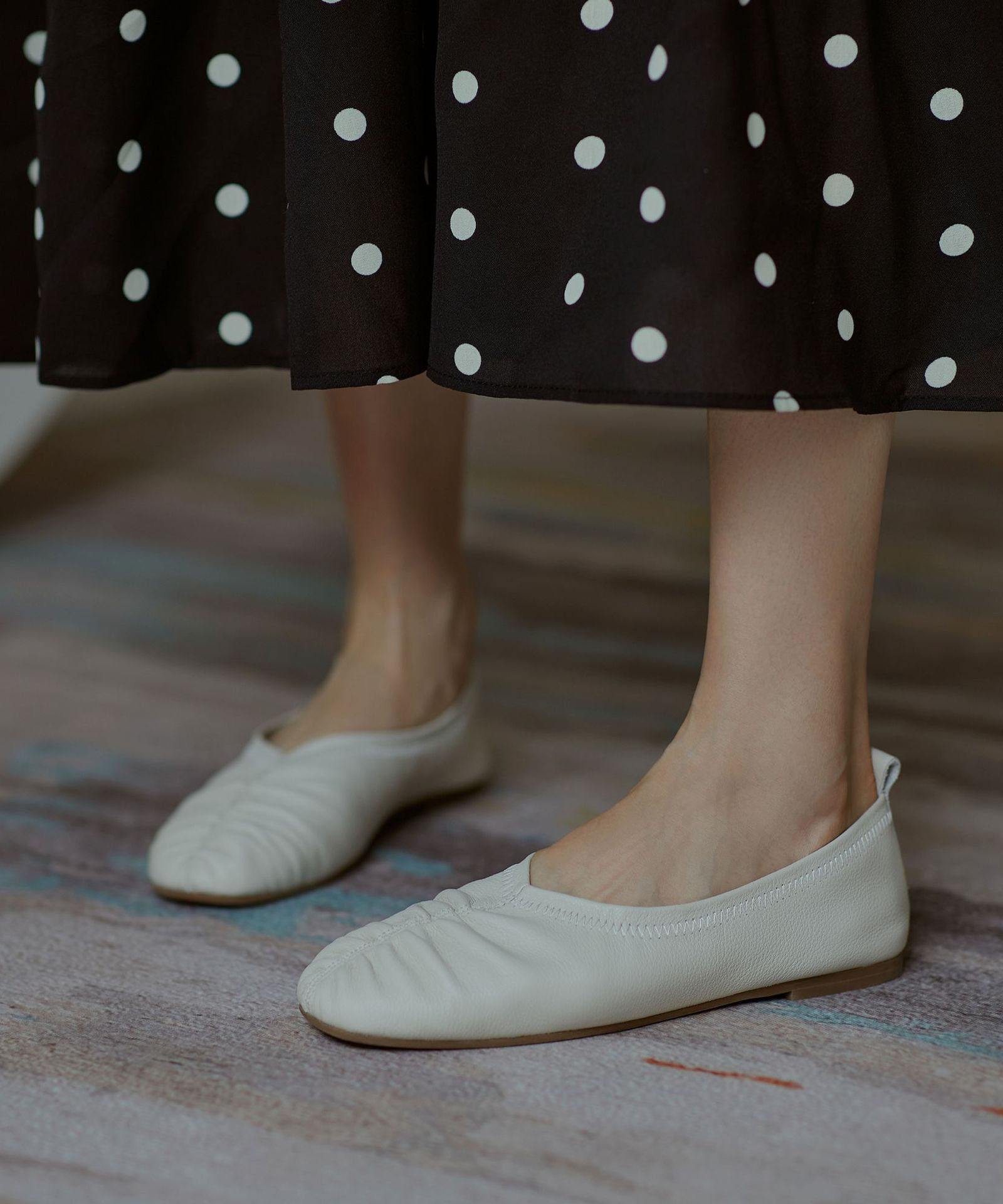 Retro Beige Pointed Toe Genuine Leather Flats Shoes - SooLinen