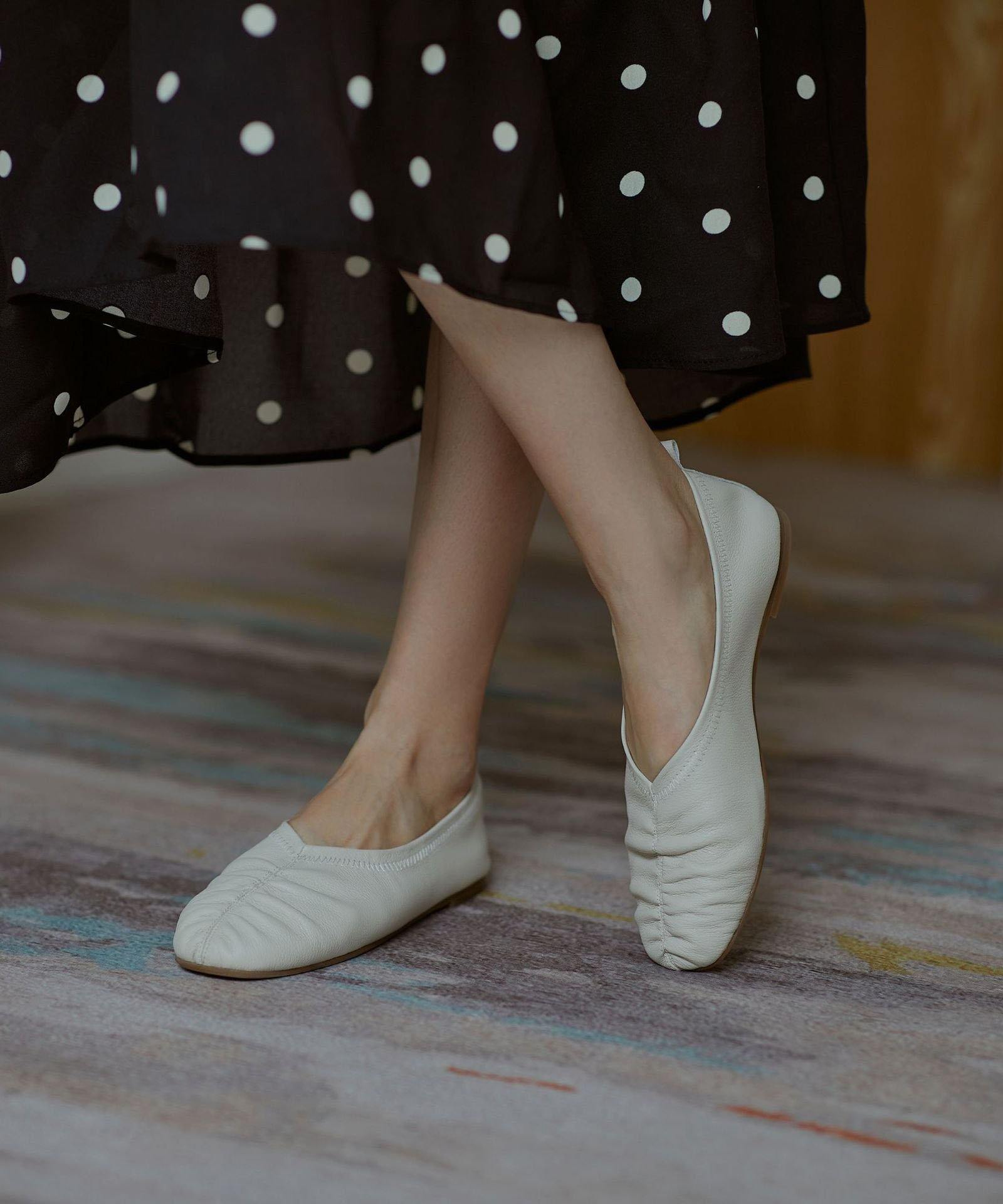 Retro Beige Pointed Toe Genuine Leather Flats Shoes - SooLinen