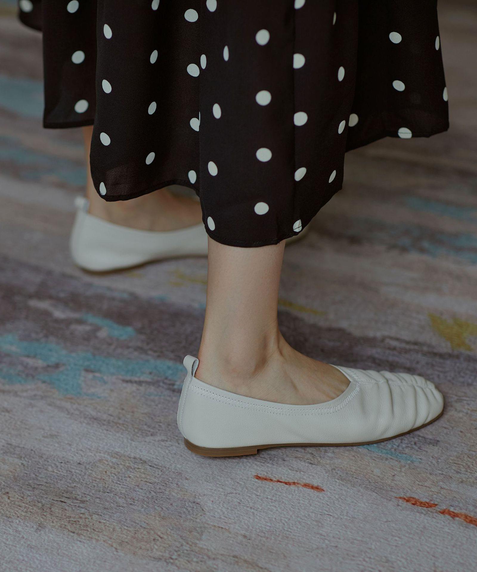 Retro Beige Pointed Toe Genuine Leather Flats Shoes - SooLinen