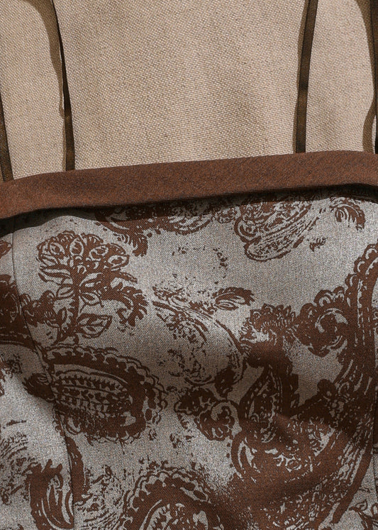 Retro-Tanktop in Braun mit Patchwork-Print und schrägem Ausschnitt, ärmellos