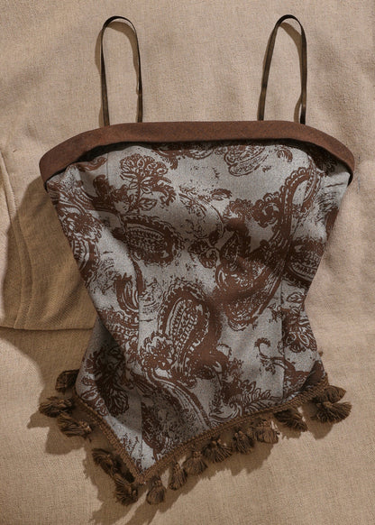 Camiseta sin mangas con cuello oblicuo y estampado de patchwork marrón retro