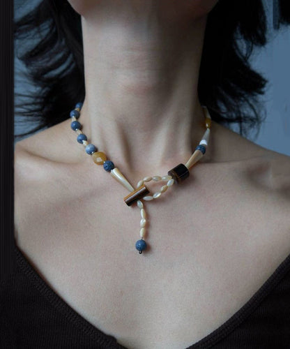 Halskette mit Anhänger aus Retro-Farbblock-Legierung und Muschelperlen