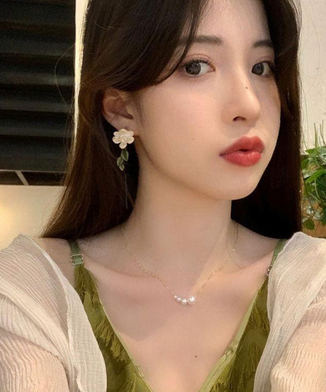 Pendientes colgantes de gardenia de aleación de plata de ley con bloques de color retro